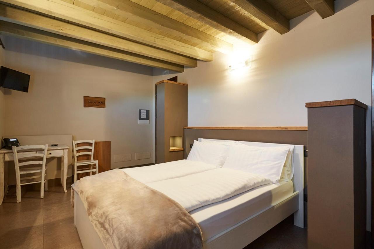 Agriturismo Alba Del Borgo Fidenza Kültér fotó