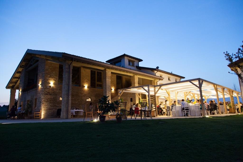Agriturismo Alba Del Borgo Fidenza Kültér fotó